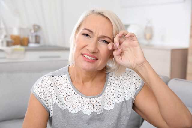 Dry Eye Senior Woman 2